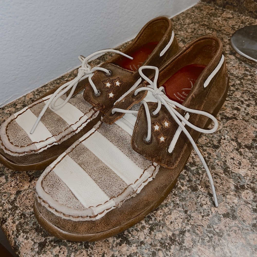 Women’s twisted X. Patriotic driving moc.